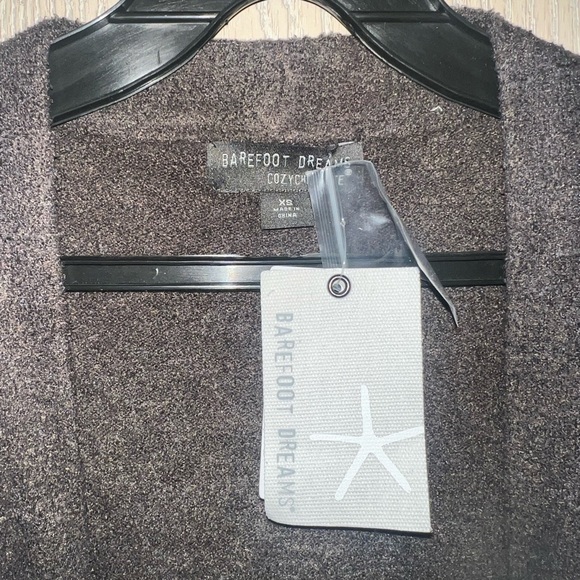 Barefoot Dreams Cardigan - Picture 2 of 5